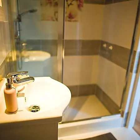 Miodowy Zakatek Caloroczne I Przy Suntago, Deepspot, Pyszne Sniadania, Grill Hotel
